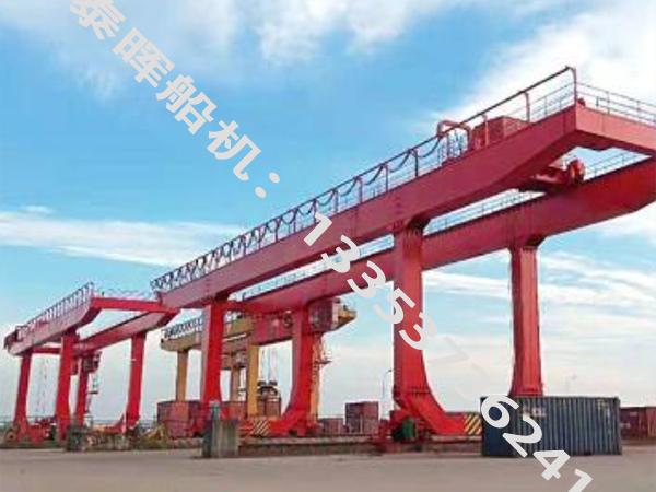 山東營口集裝箱門式起重機(jī)廠家集裝箱門式起重機(jī)適應(yīng)性強(qiáng)